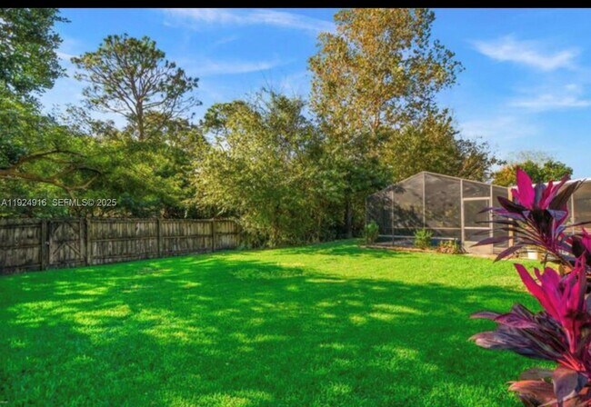 Building Photo - 168 Westwood Dr