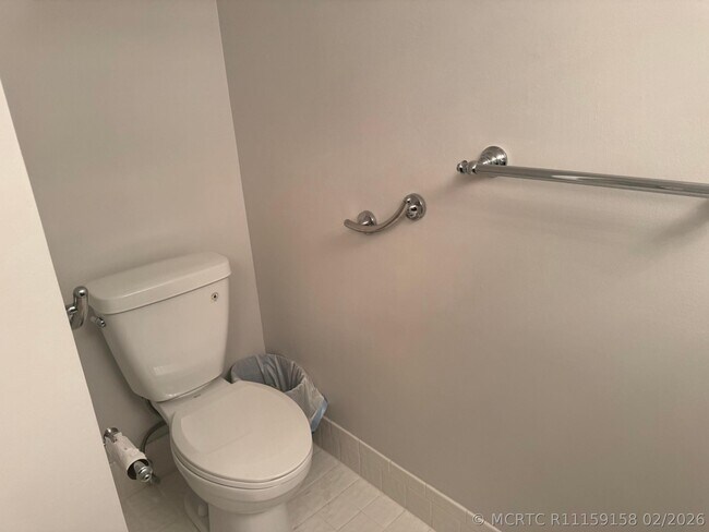 Building Photo - 14111 Royal Vista Dr