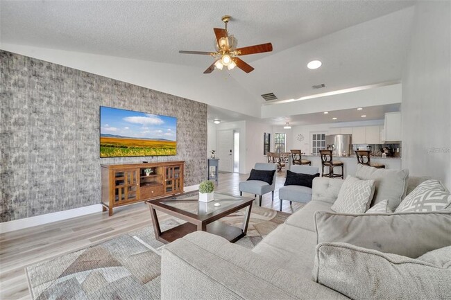 Building Photo - 153 Sandalwood Dr