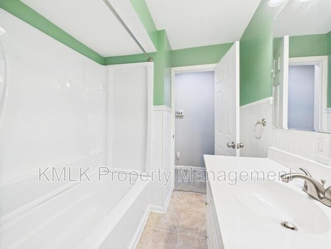 Building Photo - 2644 Kilgore St