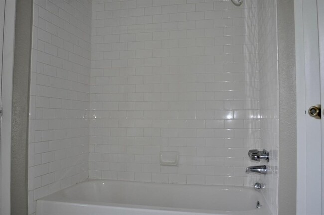 Building Photo - 8904 Curlew Dr