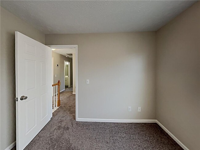 Building Photo - 362 Anita Dr