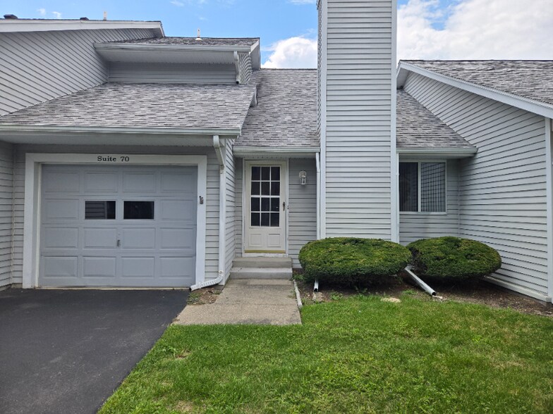 Primary Photo - 6955 Dorr St
