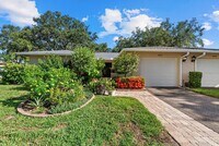 Building Photo - 6916 W Country Club Dr N