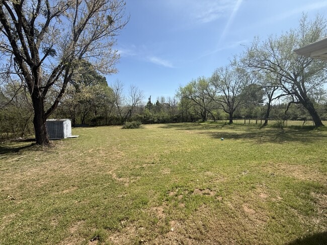 Building Photo - 3400 Colbert St