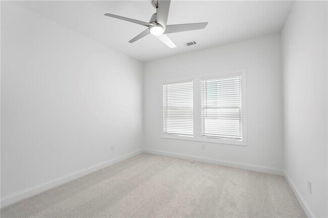 Building Photo - 1042 Winding Br Dr