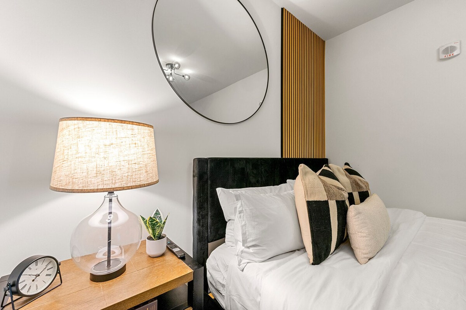 Building Photo - 1400 W Peachtree St NW