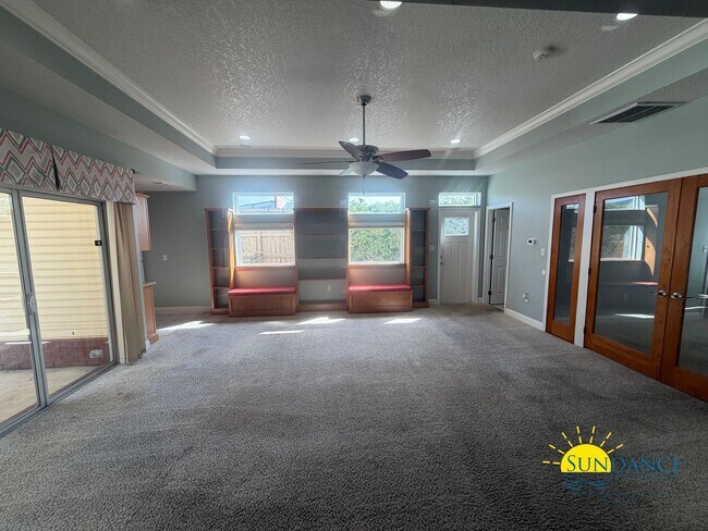 Building Photo - Spacious 5-Bedroom Home with Heated Pool & Hot Tub in Niceville!
