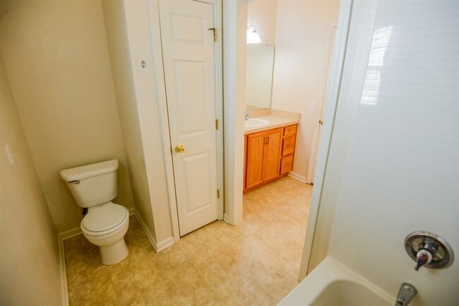 Building Photo - 2116 Bullocks Run Rd