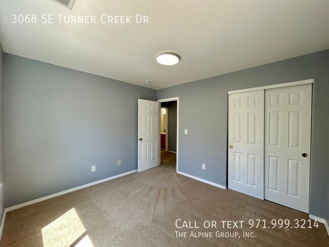 Building Photo - 3068 SE Turner Creek Dr
