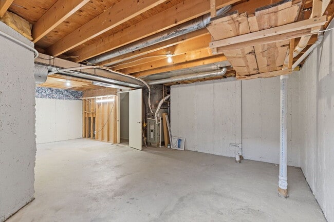 Building Photo - 7480 Alameda Ct