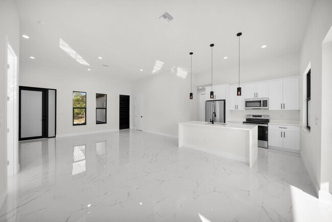 Building Photo - Be the first in occupy this 2026 constructed home in city of Englewood, FL! Qualify for a deposit...