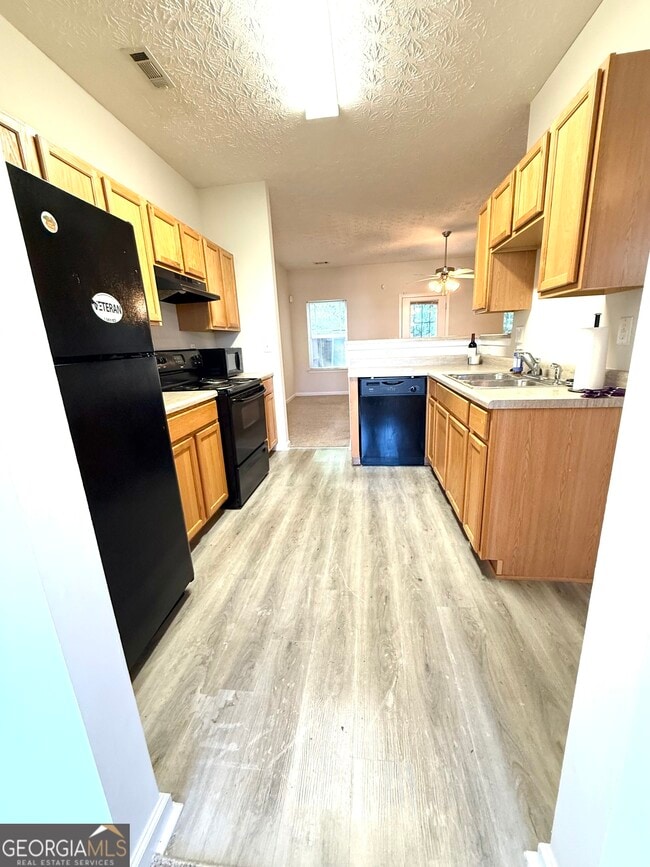 Building Photo - 6327 Ellenwood Dr