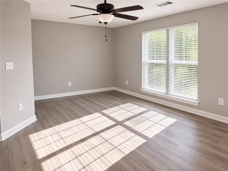 Building Photo - 3059 Steeplechase Dr