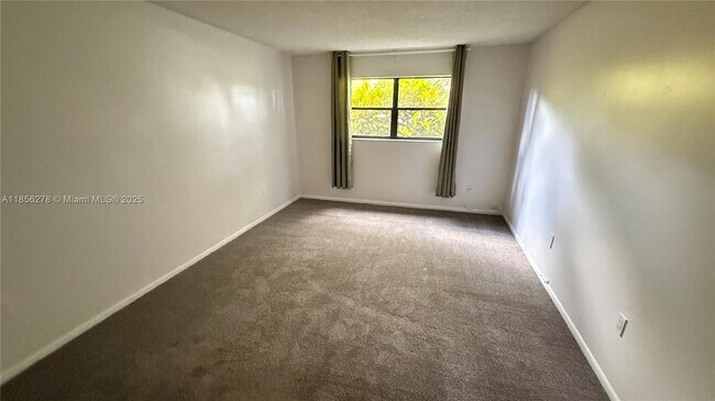 Building Photo - 8851 N New River Canal Rd