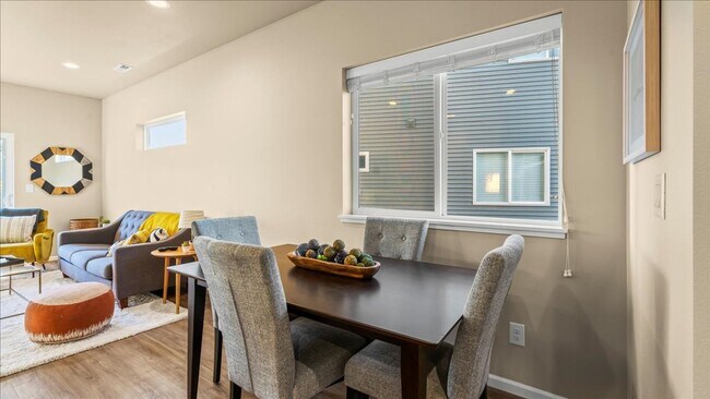 Building Photo - Unfurnished | Summerland Twinhomes | Waterloo | Near Lost Island Waterpark