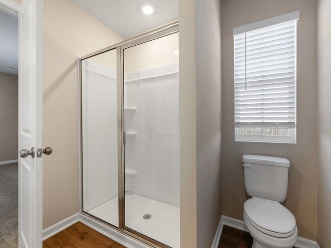 Building Photo - 140 Clairvale Ct