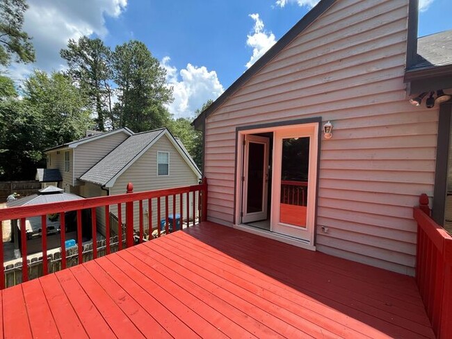 Building Photo - 384 McKees Rock Ln