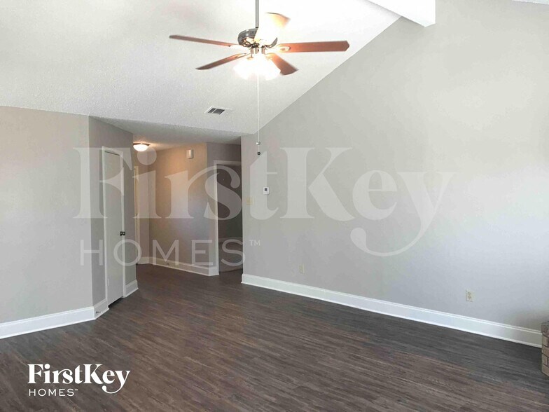 Building Photo - 1007 Creighton Ct