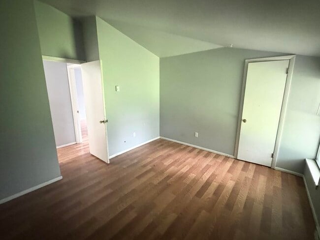 Primary Photo - 7824 W Sheridan Ave