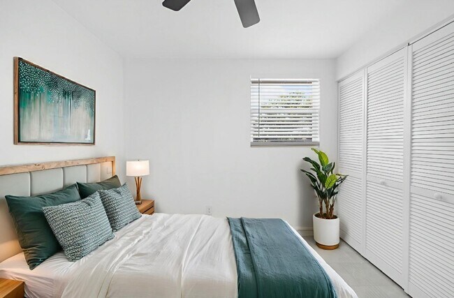Building Photo - Renovated 3 bedroom 1 Bathroom fenced yard...