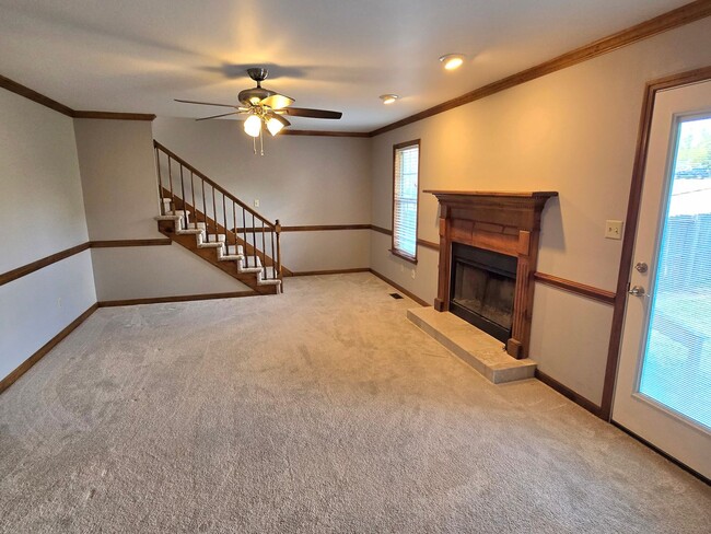 Building Photo - 4517 Crosland Dr