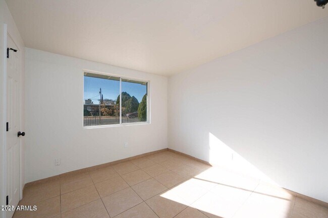 Building Photo - 310 2nd St