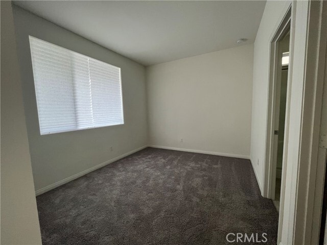 Building Photo - 913 E 2nd St