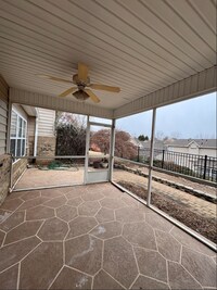 Building Photo - Spacious 3-Bedroom Condo with Modern Amenities in Prime Greenville Location