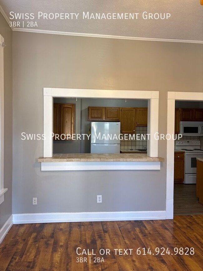 Building Photo - 804 1/2 E Main St-