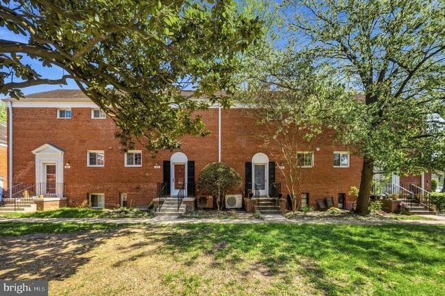 Building Photo - 1615 Mt Eagle Pl