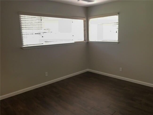 Building Photo - 8202 Renton Dr