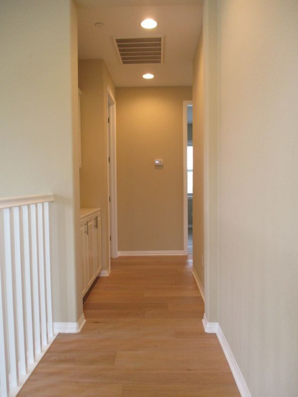 Building Photo - 12 Farra