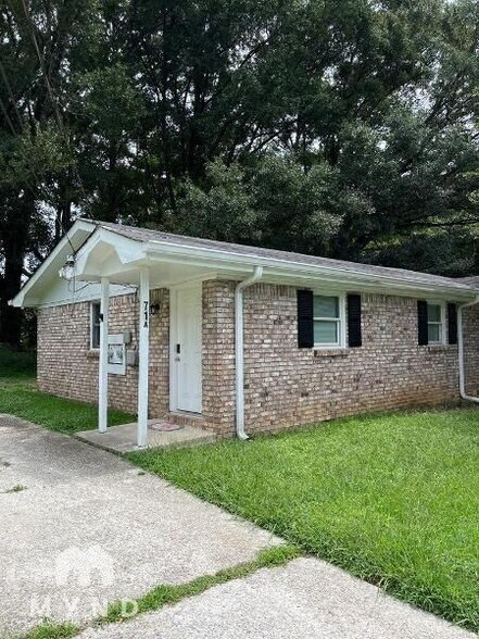 Primary Photo - 71 Sheila Ln