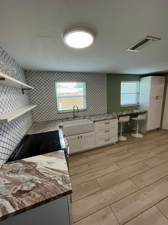 Building Photo - 4620 Aegean Ave