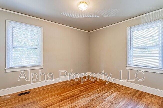 Building Photo - 14 Melvin Dr