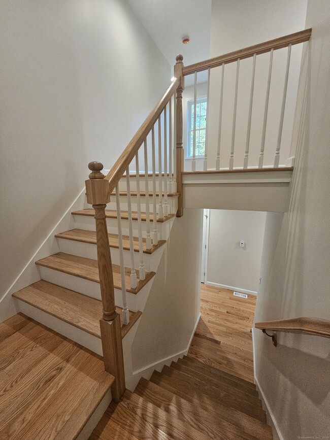 Building Photo - 141 Country Squire Dr