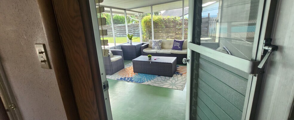 Enter the Sunflower Patio! - 5914 Wilson Dr