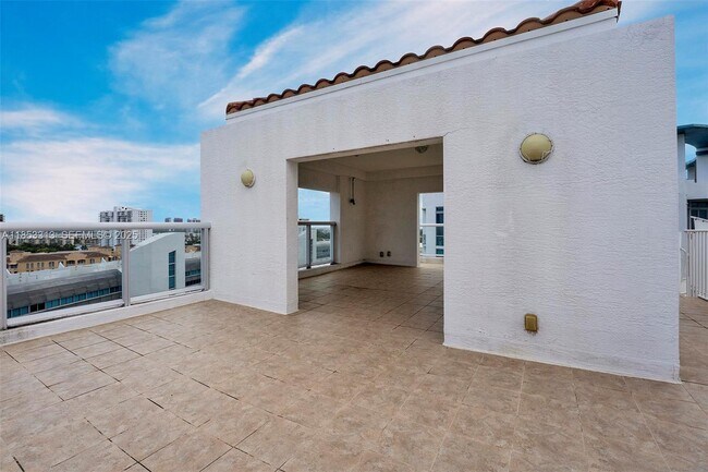 Building Photo - 3131 NE 188th St