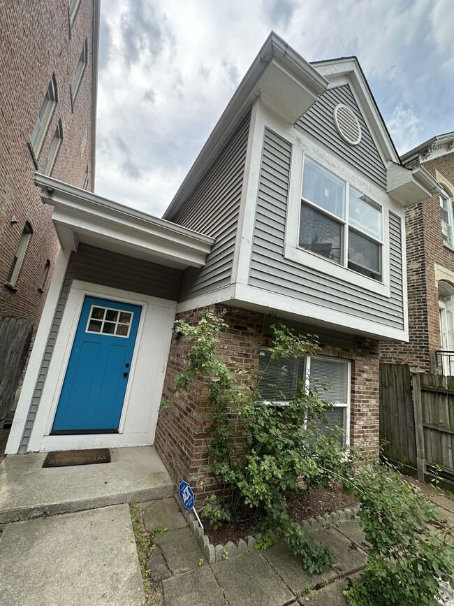 Primary Photo - 1159 W 17th St