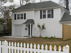 Building Photo - 741 Clarence St
