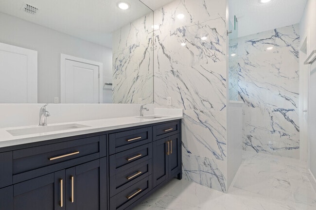 Building Photo - 4 Karl Ct