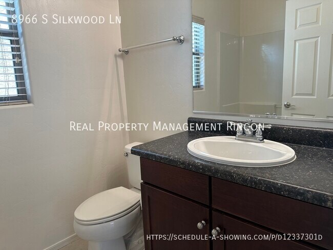 Building Photo - FRESH AND READY!! VAIL SCHOOLS TOO!!3 bed/...