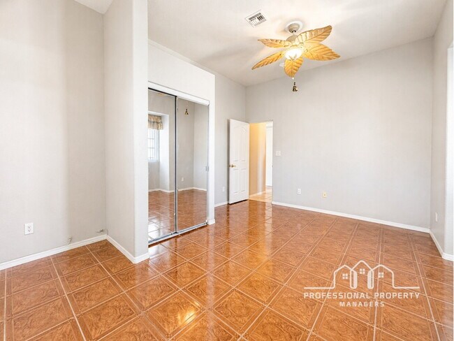 Building Photo - 3-bedroom, 3-bathroom home in Foothills Mobile Est