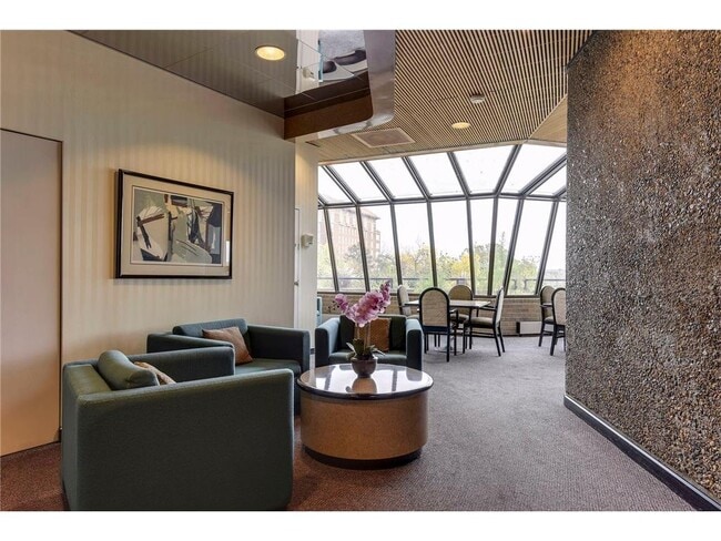Building Photo - 2950 Dean Pkwy