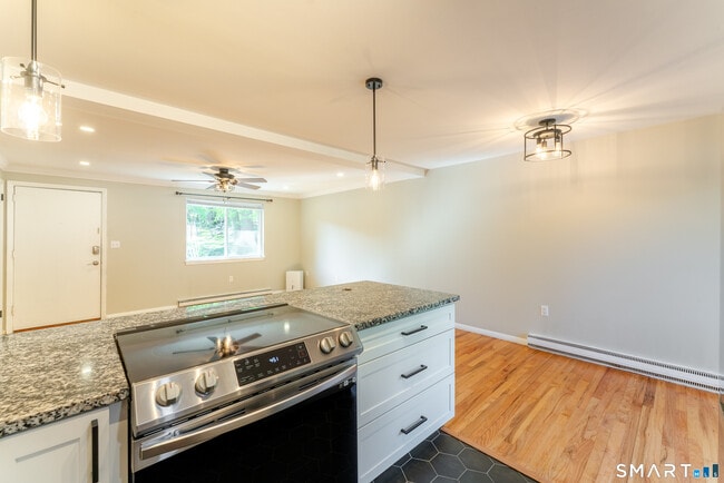 Building Photo - 1538 CT-12