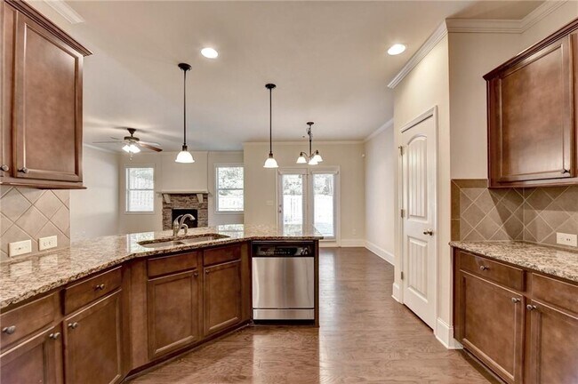 Building Photo - 1205 Apple Blossom Dr
