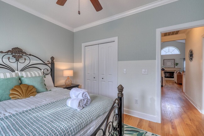 Building Photo - 2162 Sanibel Ct