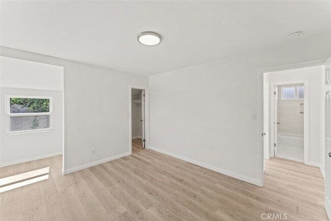 Building Photo - 14722 Strathern St