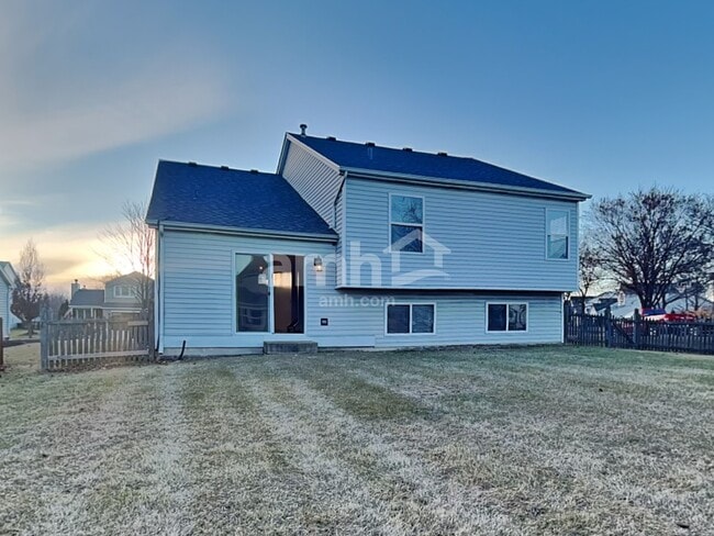 Building Photo - 1910 Prairie Ridge Dr